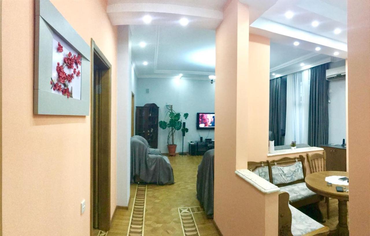 Calm Center Of Baku Apartamento Exterior foto